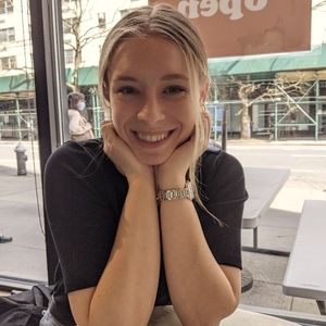 Meet your Posher, Raegan